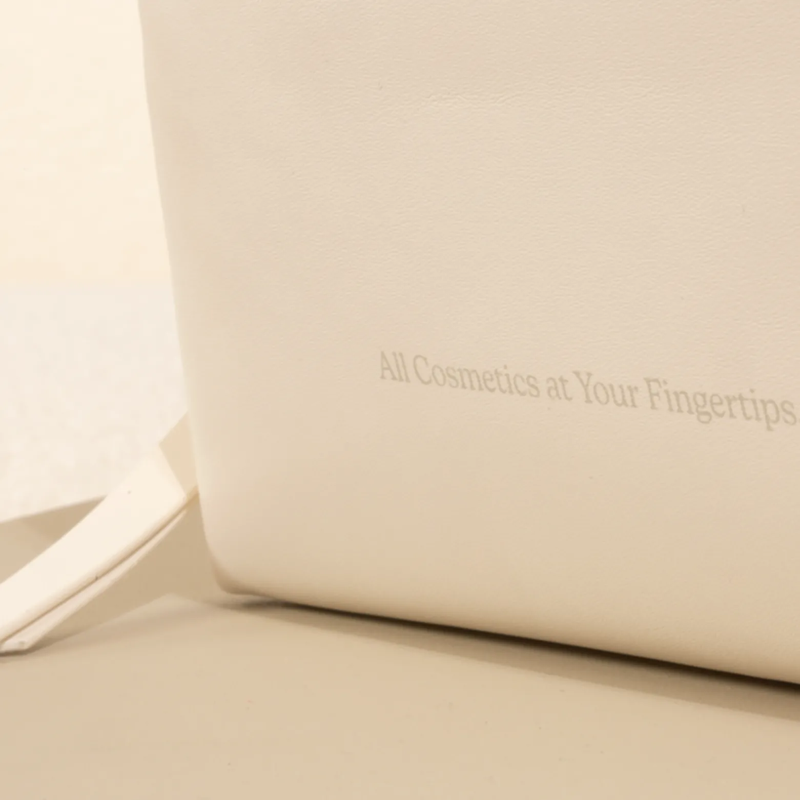 Care to Beauty Necessaire