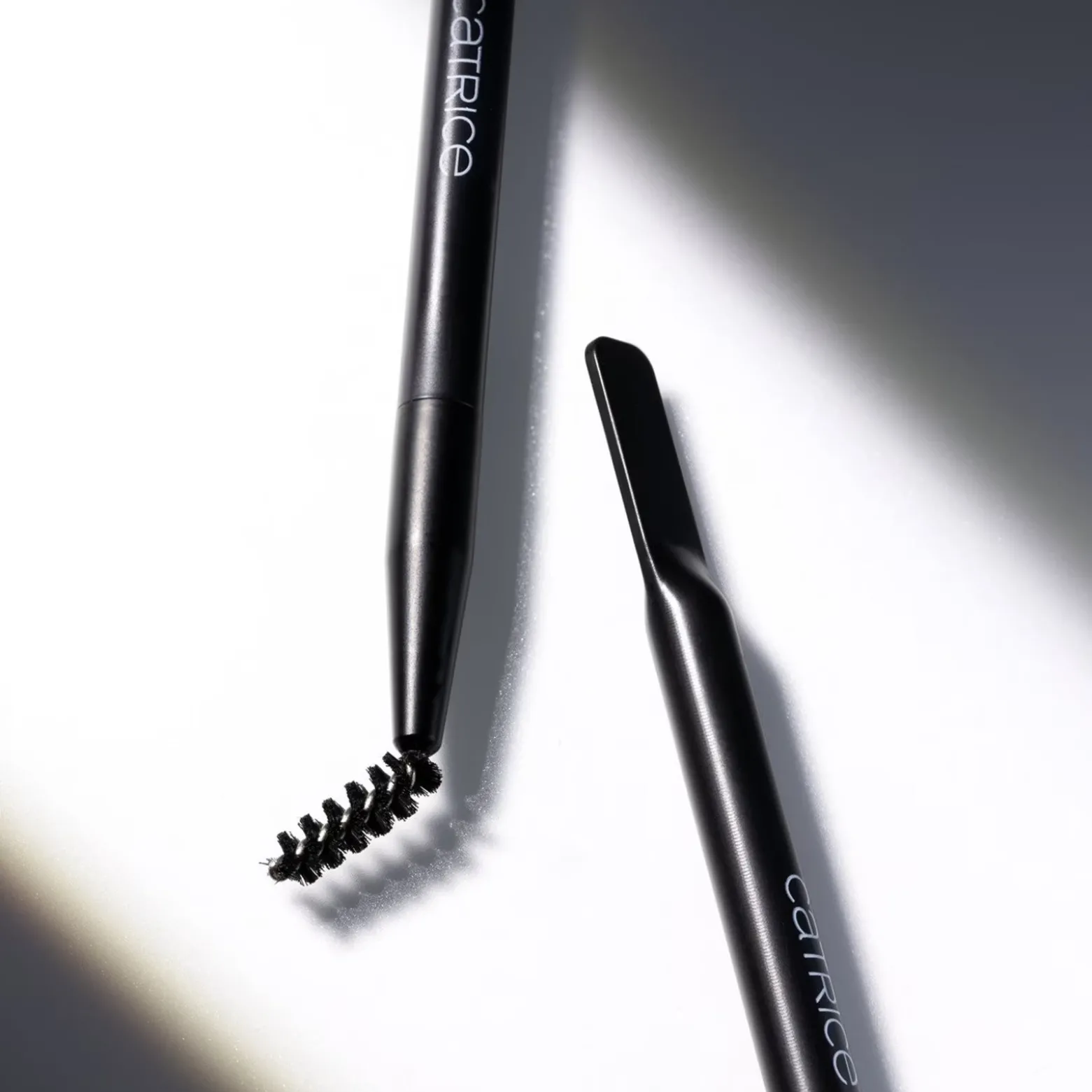 Catrice Lift & Laminate Brow Tool