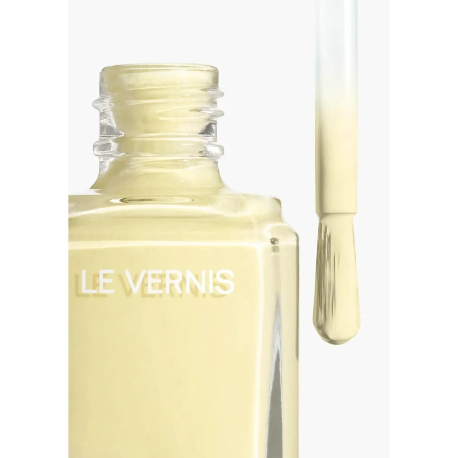 CHANEL Le Vernis Longwear Nail Color 129 Ovni 13ml (0.4floz)