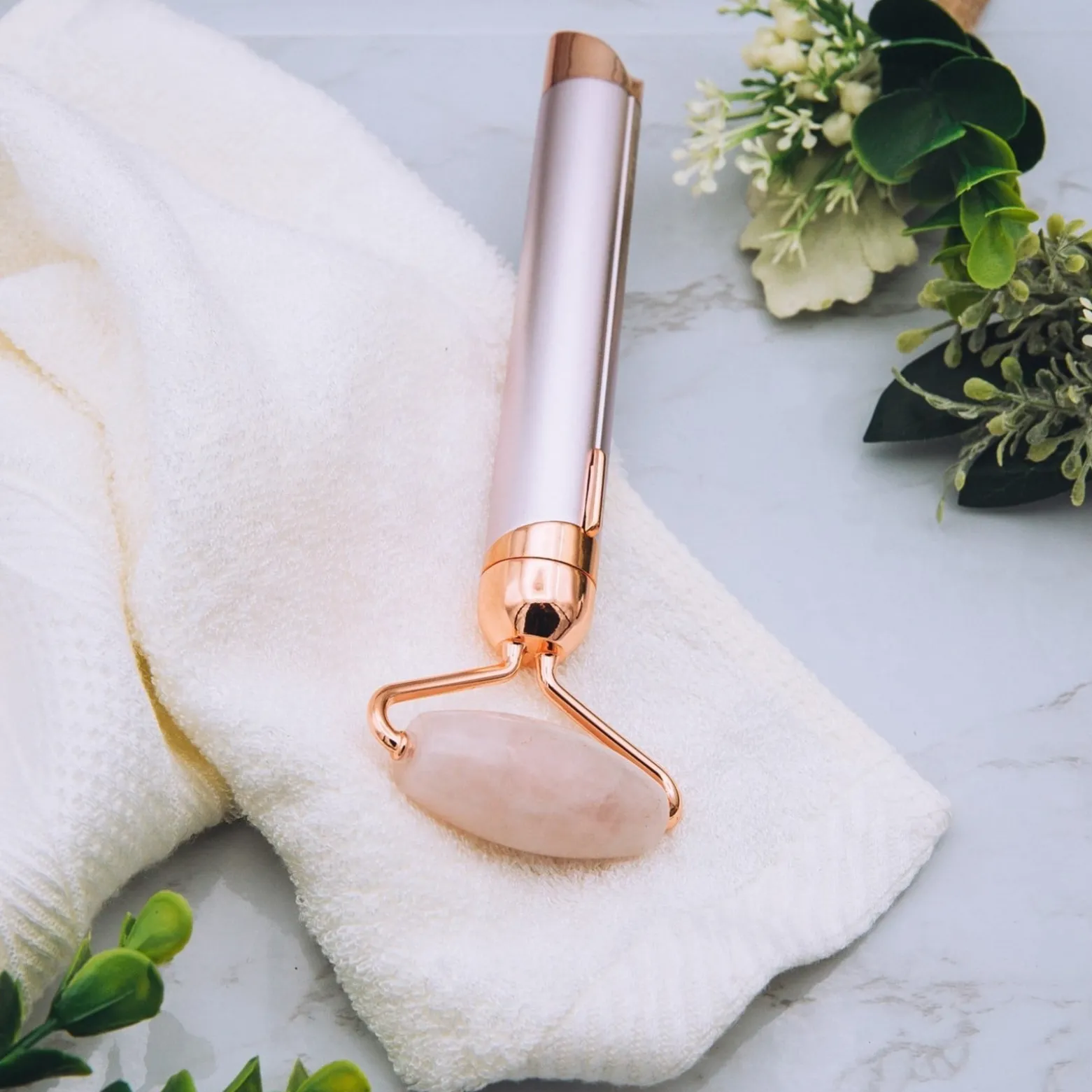 Finishing Touch Flawless™ Contour Facial Roller & Massager