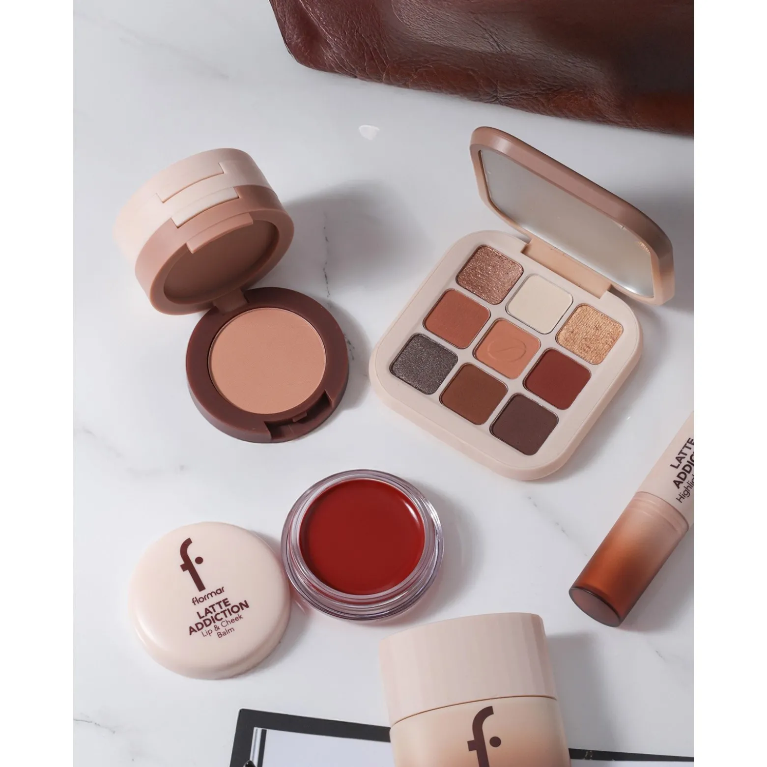 Flormar Latte Addiction Sculpting Trio 002 Mystery Drip