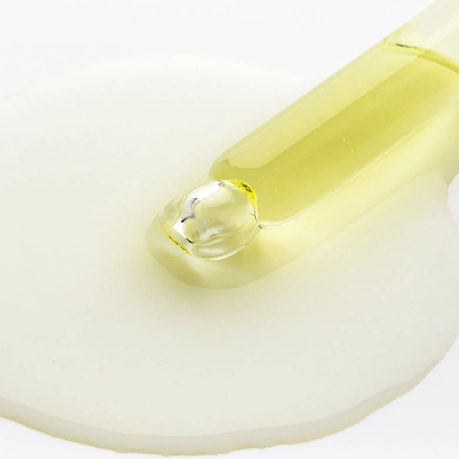 iD Skin Identity Acne Solution Mandelic Acid 6% + Salicylic Acid 2% Anti-Blemish Peeling Solution 30ml (1.0floz)