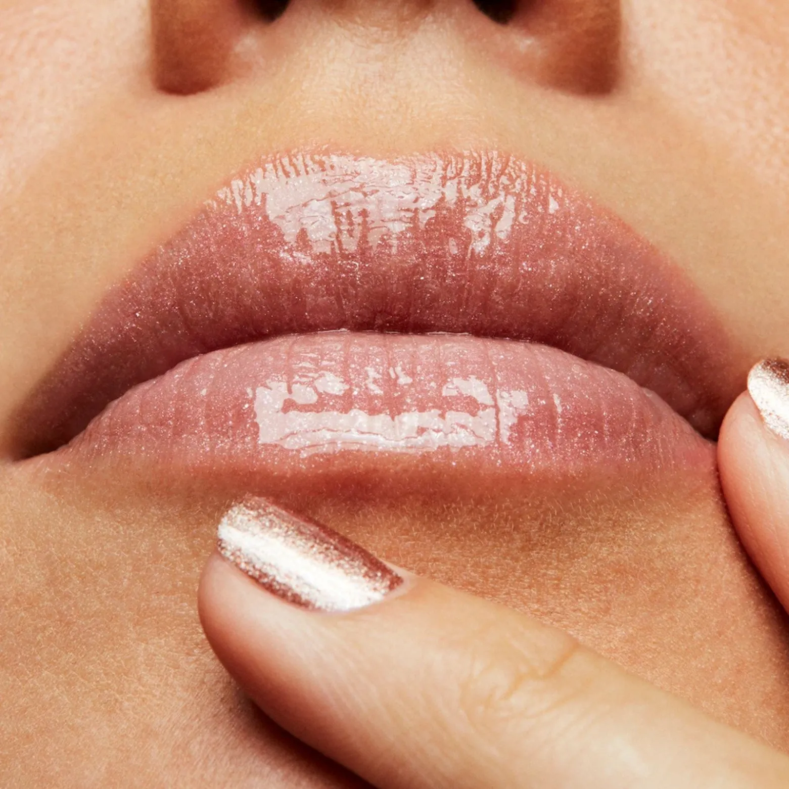 M.A.C Cosmetics Lipglass 321 Dreamy 3.1ml (0.10floz)