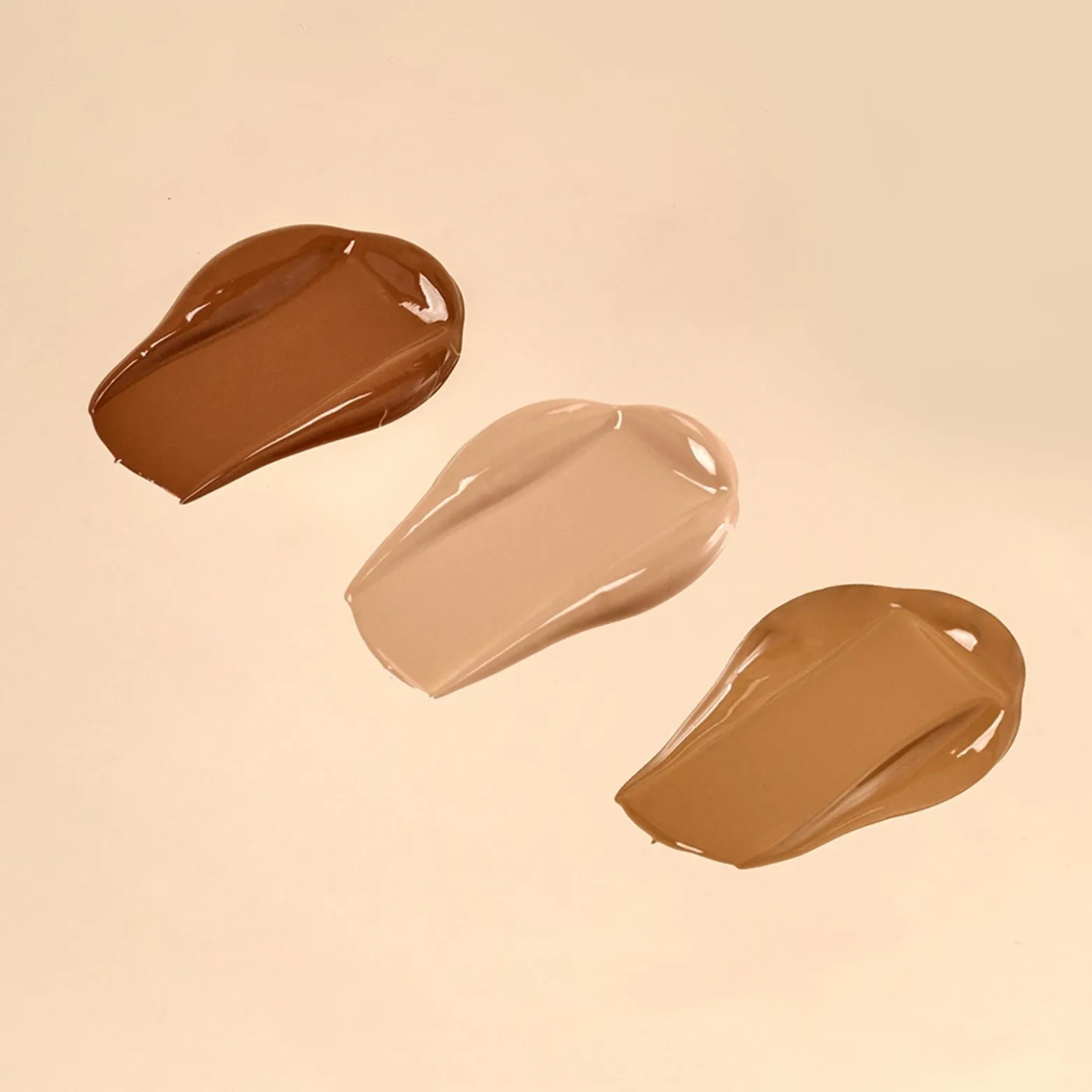 SENSAI Flawless Satin Moisture Foundation SPF25 FS204.5 Warm Beige 30ml (1.01floz)