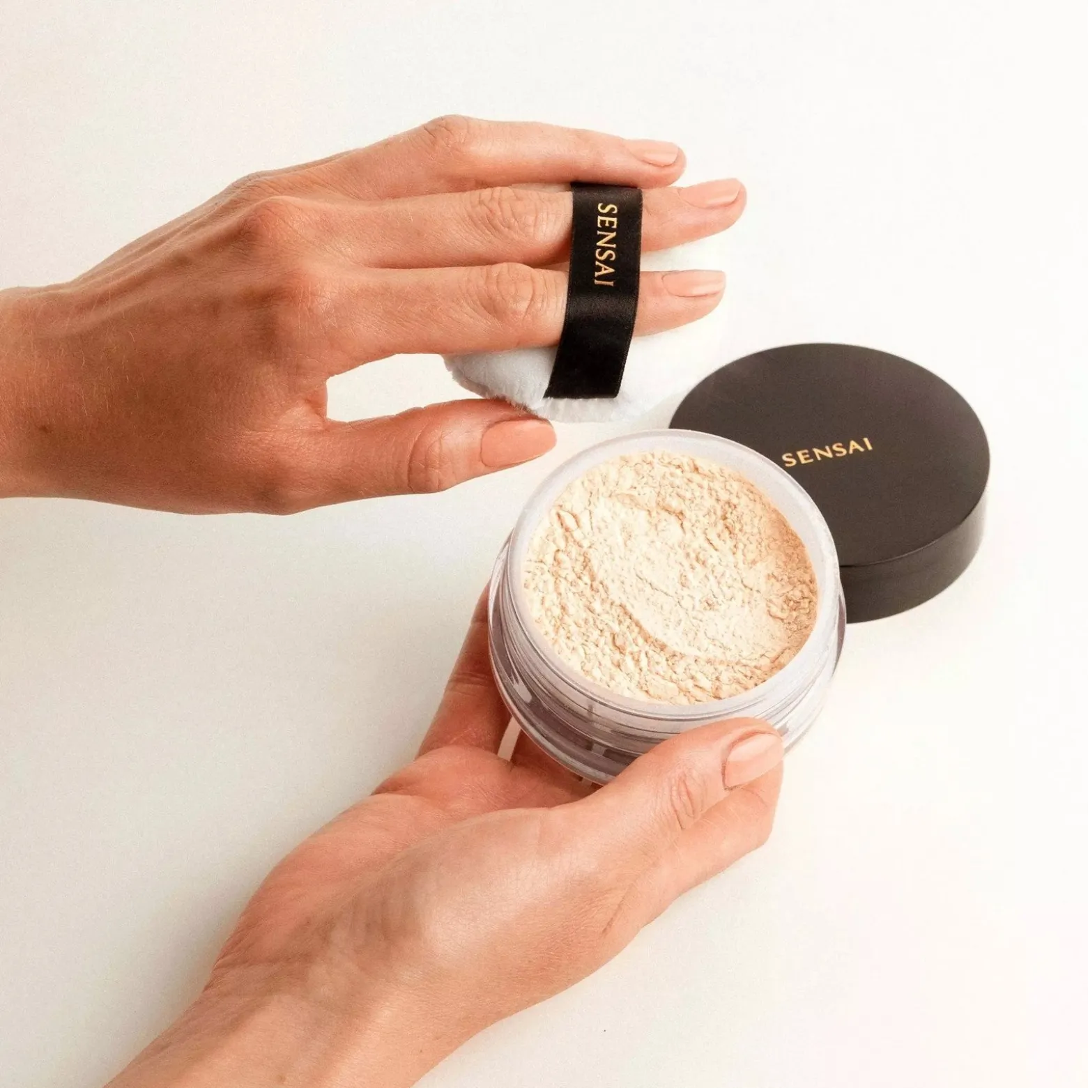 SENSAI Translucent Loose Powder 20g (0.70oz)