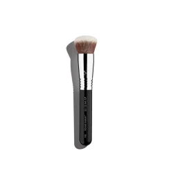 Sigma Beauty F82 Round Kabuki™ Brush x1