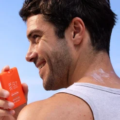 SVR Sun Secure Moisturizing Invisible Pocket Spray Sunscreen SPF50+ 20ml (0.68fl oz)
